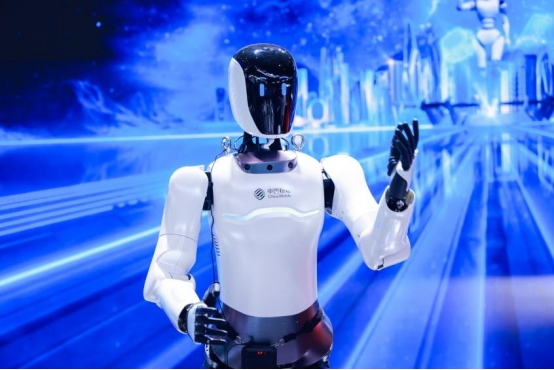 长江配资 当汽车会管家、机器人当保姆，在MWC看见中国移动的AI生活革命