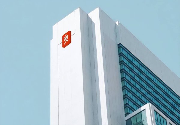 恒盛策略 良品铺子宣布向长江国贸转让公司控制权事项终止